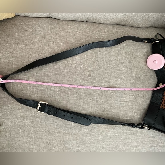 COPY - Rebecca Minkoff dexter black leather animal print bucket bag - Picture 4 of 12